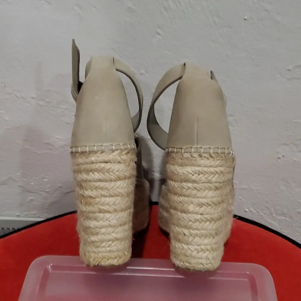 Marc Fisher Adalyn Stylish Espadrille Wedge Sandals In Taupe Size 6